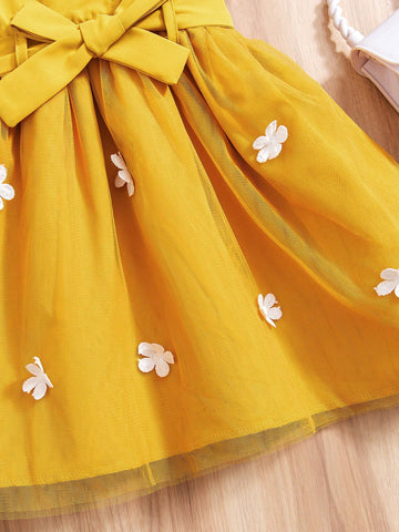 Young Girl Yellow Floral Sleeveless Princess Dress, Sleeveless Design With Double-Breasted Button, Cinched Waist For Elegant Princess Style