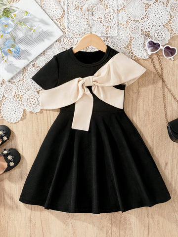 Young Girl & Young Girl Casual Elegant Silk-Like Satin Poplin Fabric Chic Refined Sweet Heart Outfits, Showcasing Distinctive Design