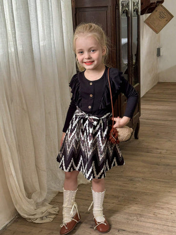 Young Girls And Toddler Girls Holiday Ruffle Accent Button Detail Geometric Pattern Casual Dress, Suitable For Daily Leisure And Holiday Wear