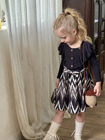 Young Girls And Toddler Girls Holiday Ruffle Accent Button Detail Geometric Pattern Casual Dress, Suitable For Daily Leisure And Holiday Wear