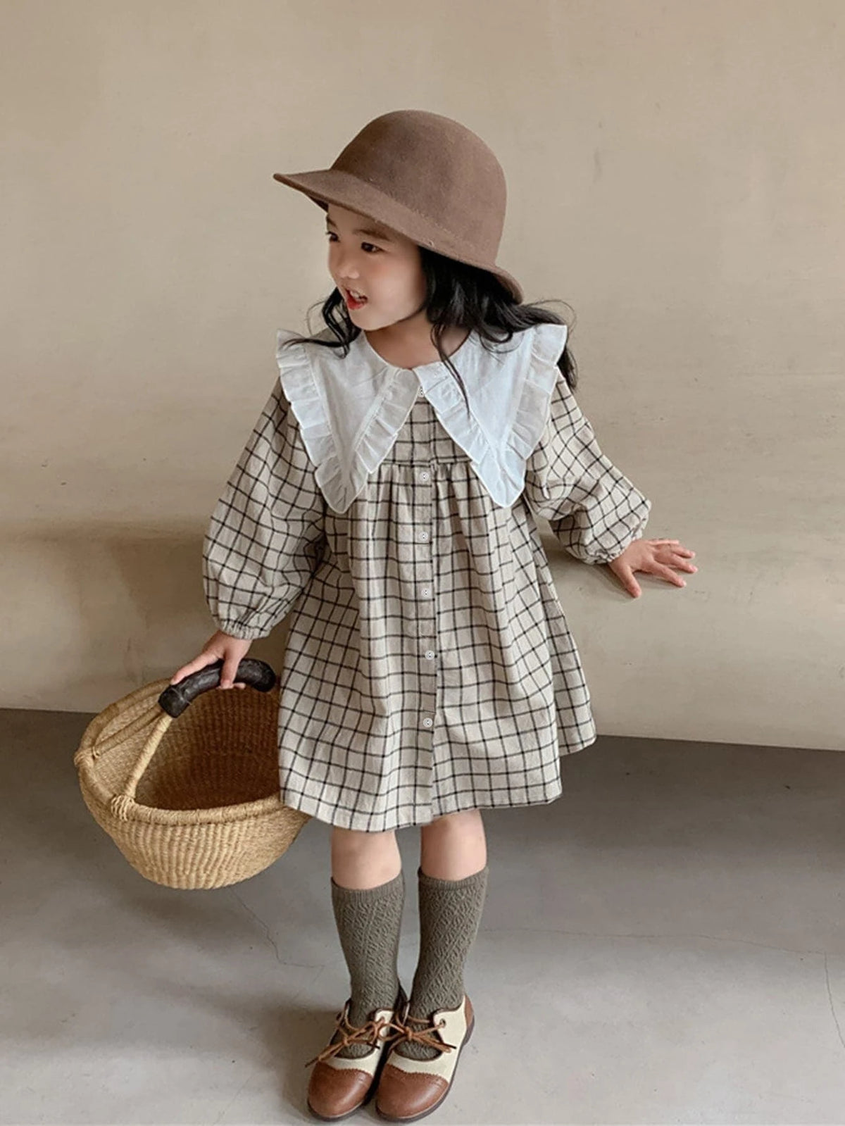 Young Girls' Autumn Korean Style Turn-down Collar Dress, 2023 New Arrival, Lace Hem Plaid Long Sleeve Dress, Thin And Fashionable Princess Dress