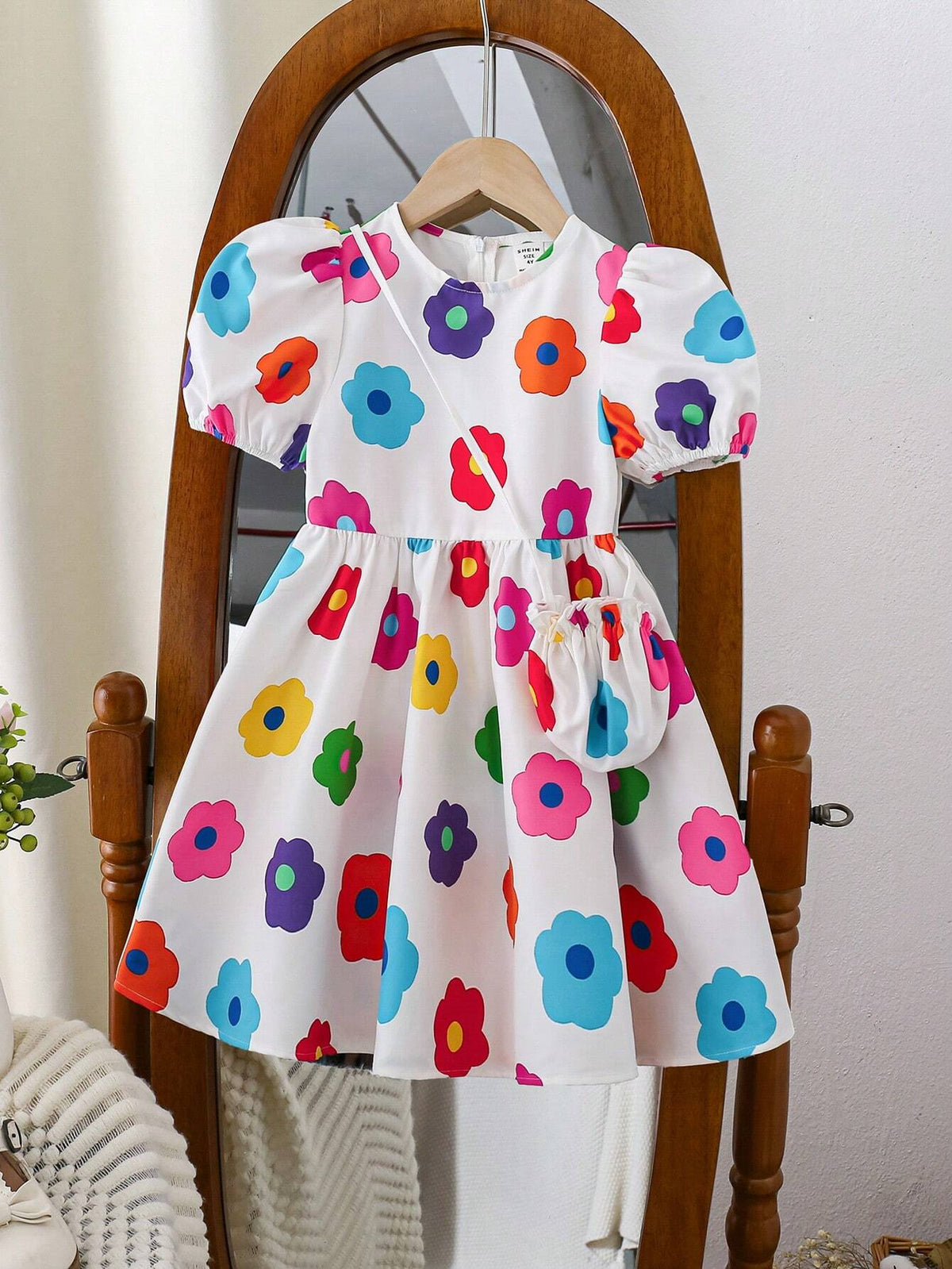 Young Girl's Ditsy Floral Puff Sleeve Knitted Casual Dress With Shoulder Bag