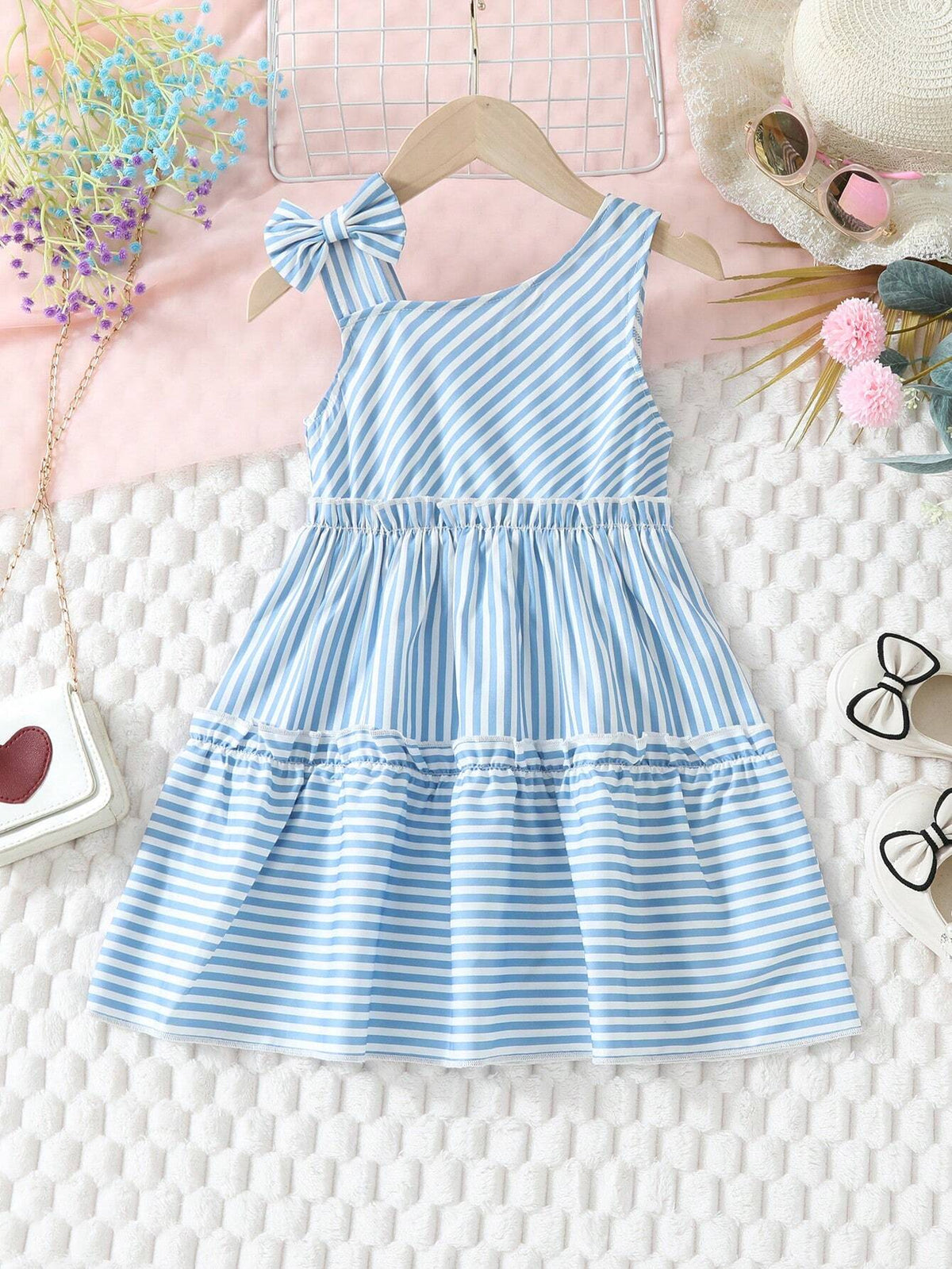 Young Girl's Fashionable Irregular Shoulder Stripe Dress