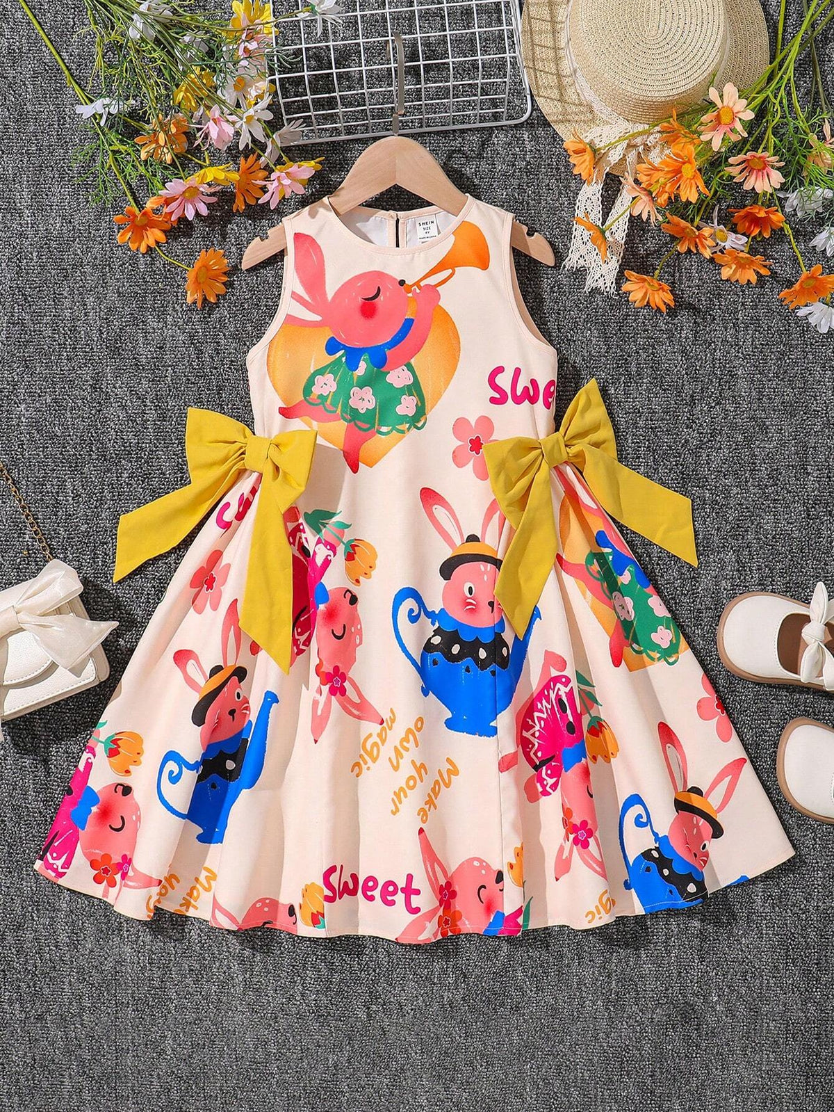 Young Girls Featuring Cute Graffiti Animal Cartoon Pattern ,Sleeveless Dress,Contrasting Color Block Bowknot Detail