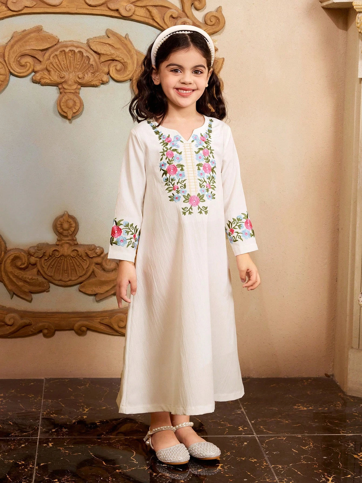 Young Girls Floral Embroidery V-Neck Long Sleeve Straight A-Line Leisure Fitted Dress, Spring/Summer