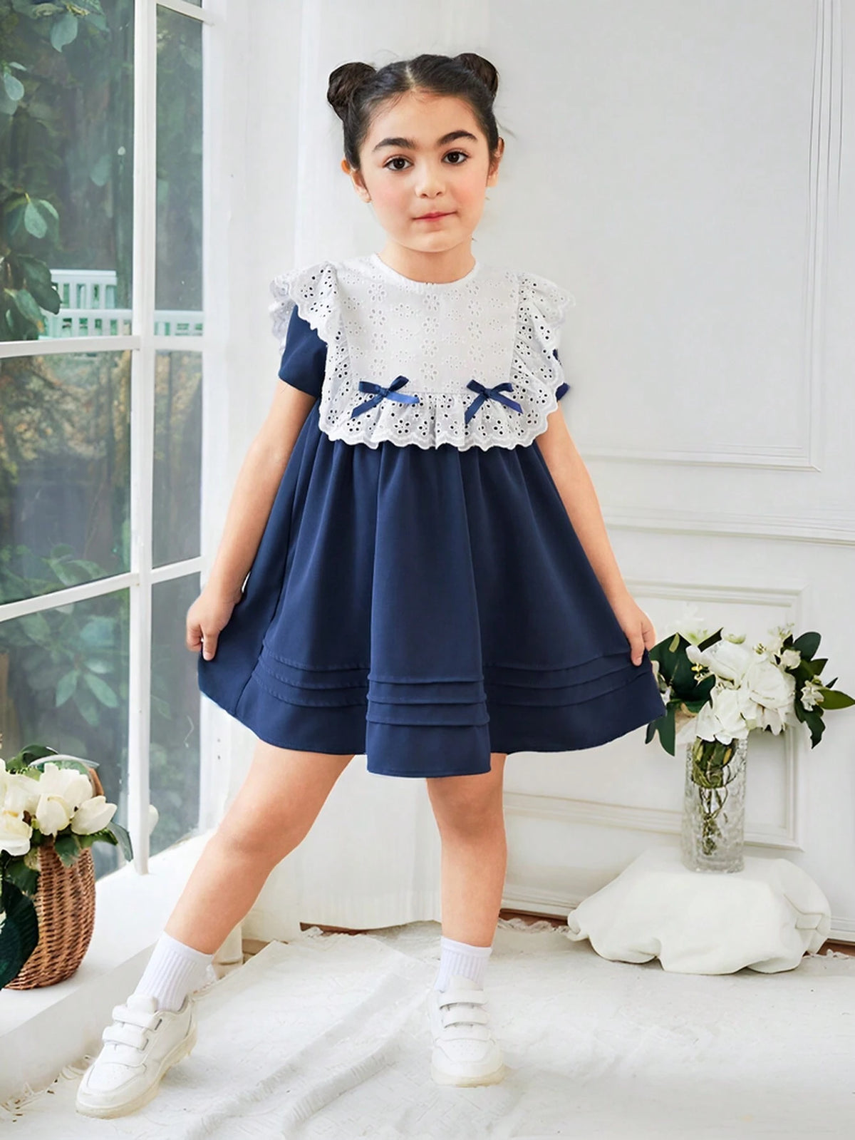Young Girl's Knitted Color Block Casual Dress With Bow And Ruffle Trimmed Round Neckline