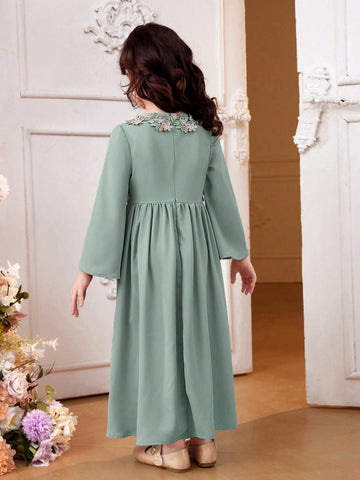 Young Girl's Knitted Solid Color V-Neck Embroidered Lace Trim Flared Sleeve Bodycon Casual Dress