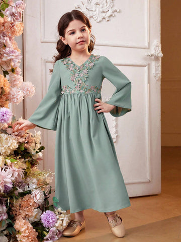 Young Girl's Knitted Solid Color V-Neck Embroidered Lace Trim Flared Sleeve Bodycon Casual Dress