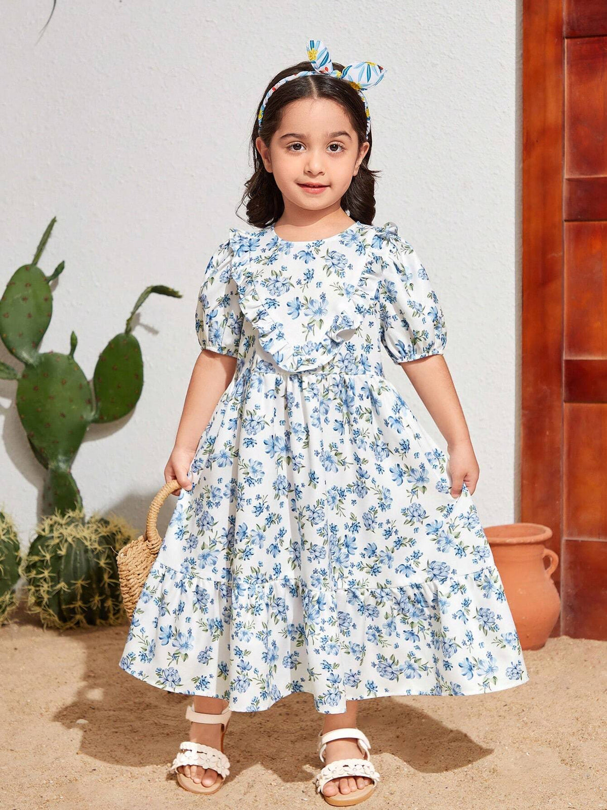 Young Girl's Loose Fit Casual Holiday Dress With Woven Floral Pattern And Round Neckline