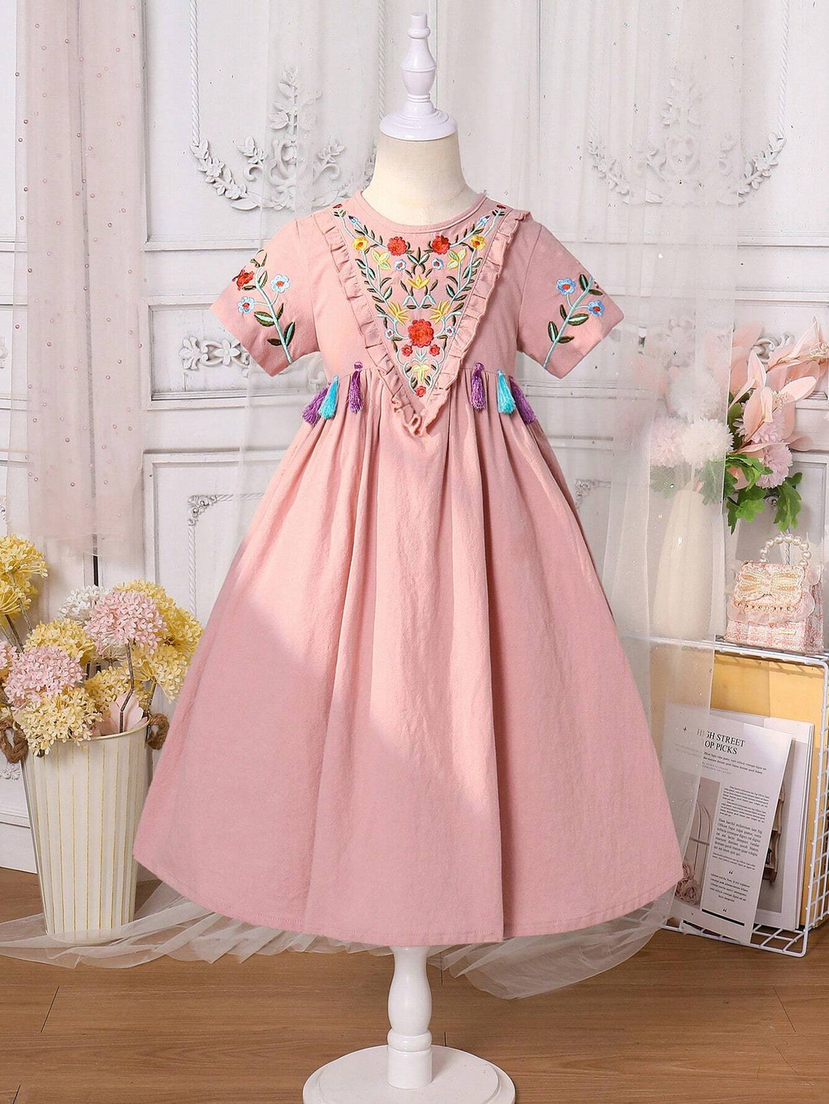 Young Girls' Simple Daily Dress With Flower Embroidery Decoration