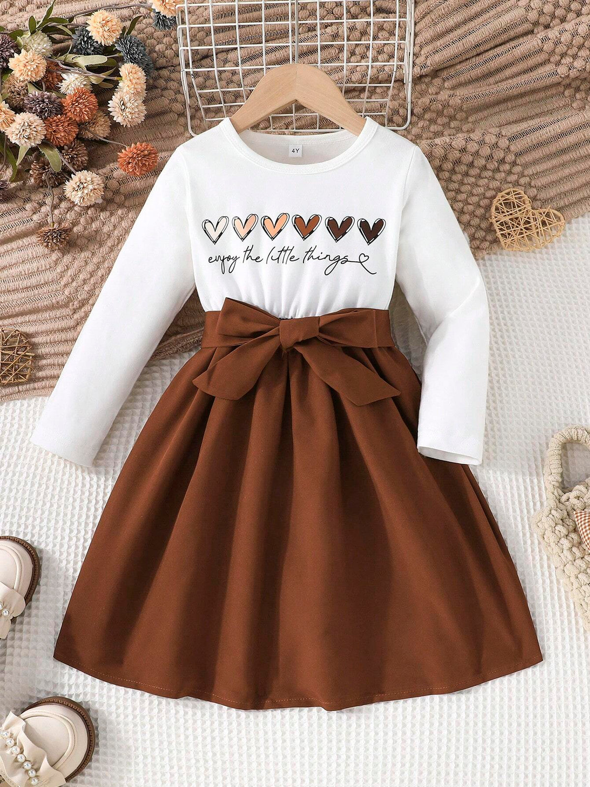 Young Girls Simple Heart & English Letter Print Long Sleeve Dress With Belt, Spring Autumn