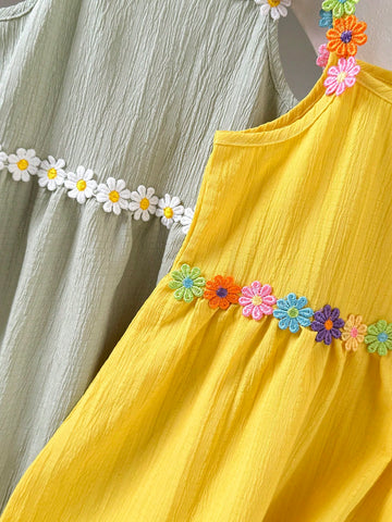 Young Girl's Sleeveless Mini Daisy Print Green Dress And Yellow Dress Set, Cute Summer Style