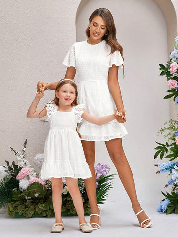 Young Girl's Square Neckline Sleeveless Dress With Lace Trim Decoration