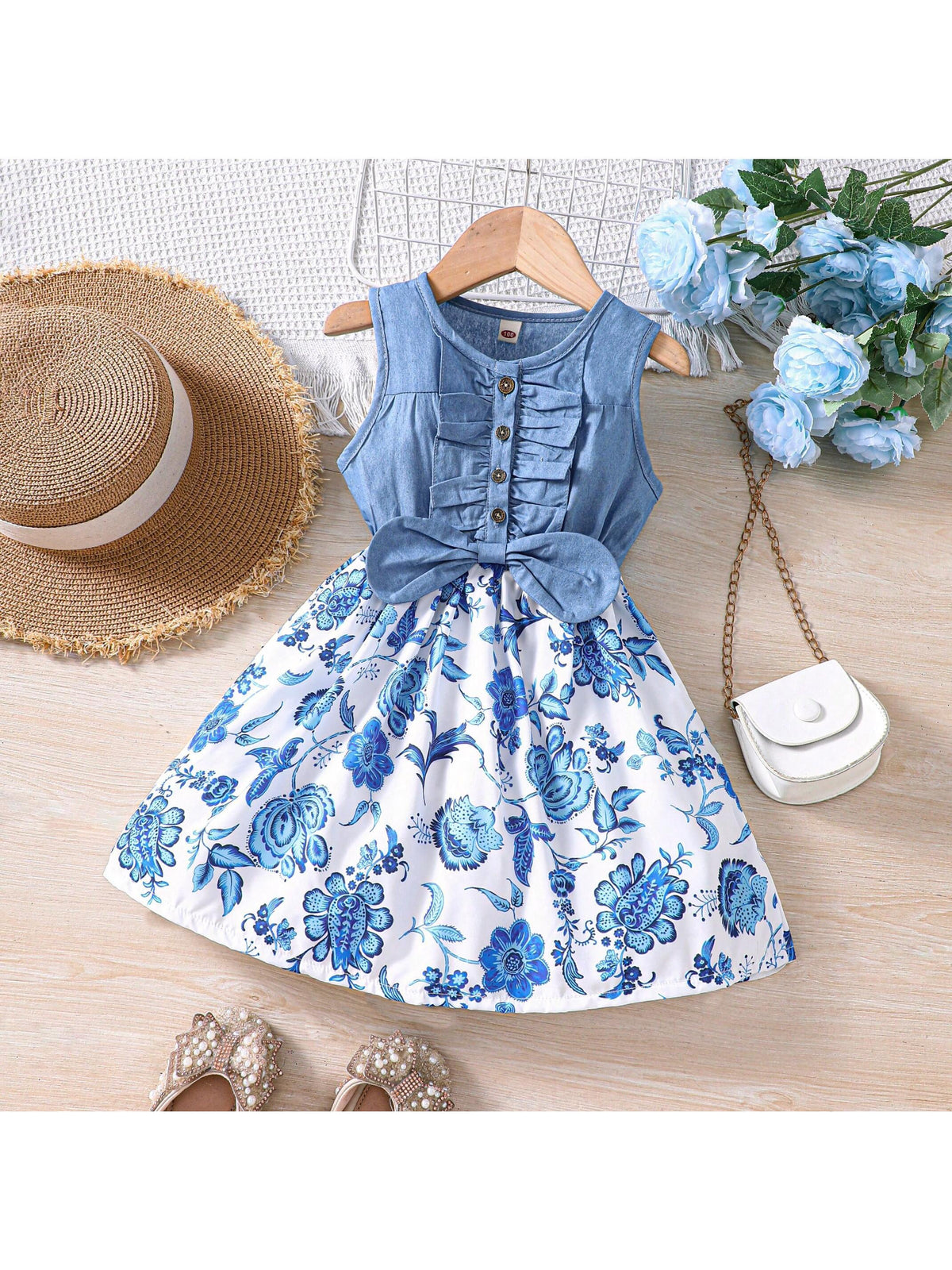 Young Girl's Sweet And Lovely Country-Style Sleeveless Dress With Flower Print, Bowknot Decoration And Patchwork Detail