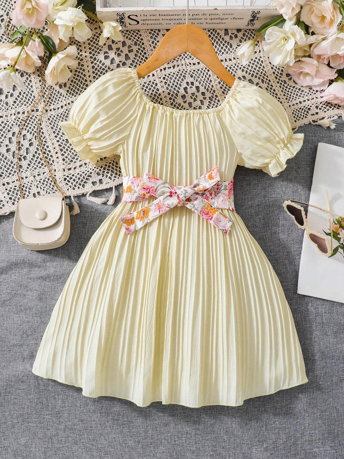Young Girls' Sweet Floral Elegant Puff Sleeve Dress