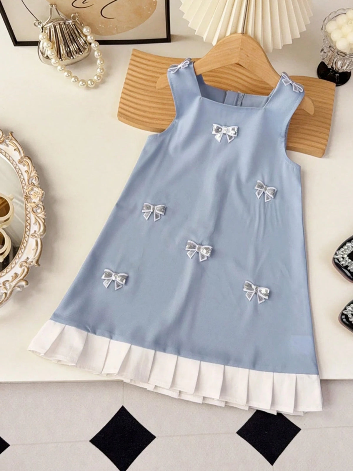 Young Girls Sweet Three-Dimensional Bow Sleeveless Hem Pleated Dress Suitable For Summer