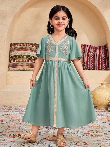 Young Girl's V-Neck Fitted Casual Solid Dress