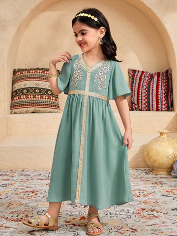 Young Girl's V-Neck Fitted Casual Solid Dress