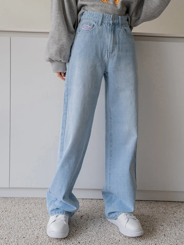 DAZY Patched Detail Straight Leg Jeans