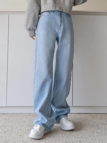 DAZY Patched Detail Straight Leg Jeans