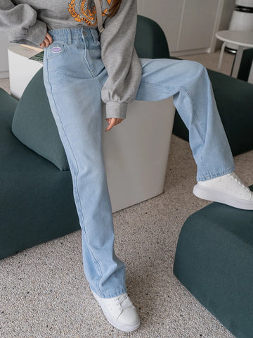 DAZY Patched Detail Straight Leg Jeans
