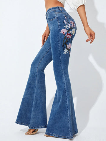 Floral Embroidery Flare Leg Jeans