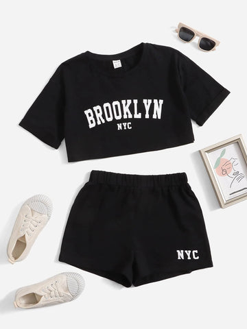 Girls Letter Graphic Drop Shoulder Crop Tee & Shorts Set