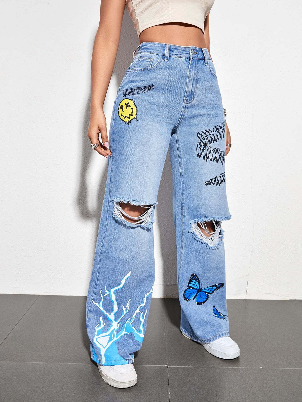 Butterfly & Letter Graphic Ripped Jeans