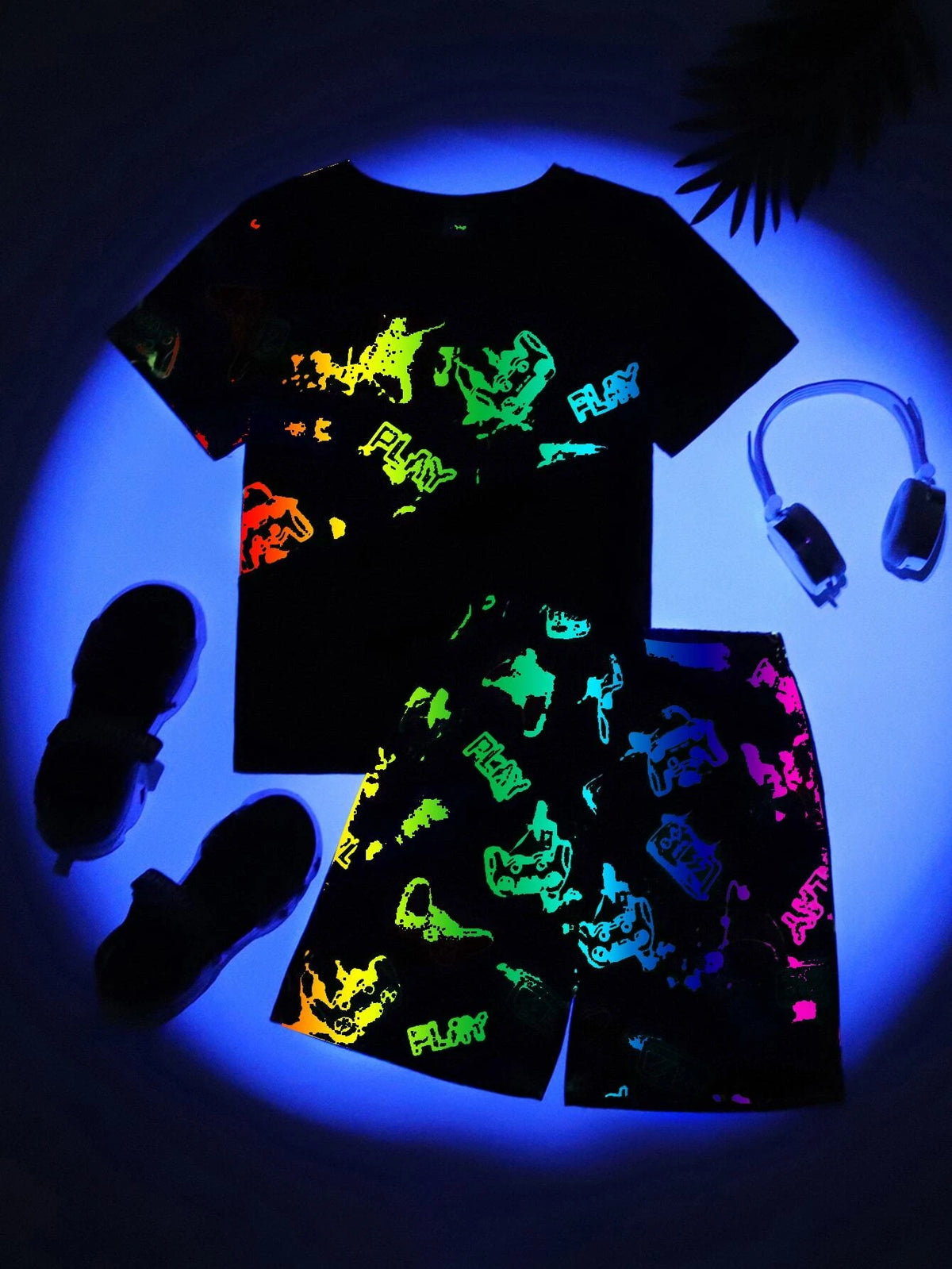 Boys Letter & Cartoon Graphic Tee And Elastic Waist Shorts