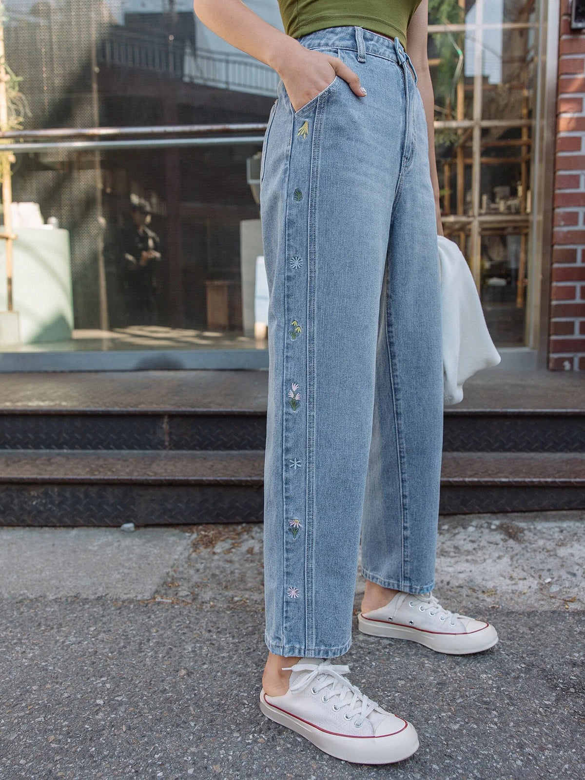 DAZY High Waist Floral Embroidered Straight Leg Jeans