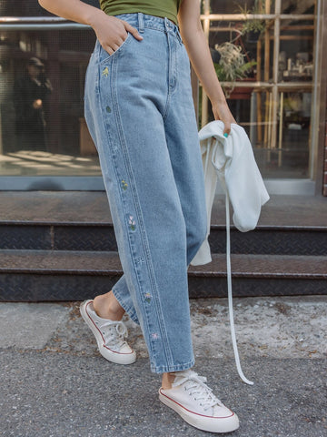 DAZY High Waist Floral Embroidered Straight Leg Jeans