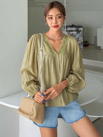 DAZY Contrast Lace Lantern Sleeve Blouse