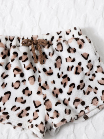 Girls Solid Waffle Knit Tee & Leopard Shorts