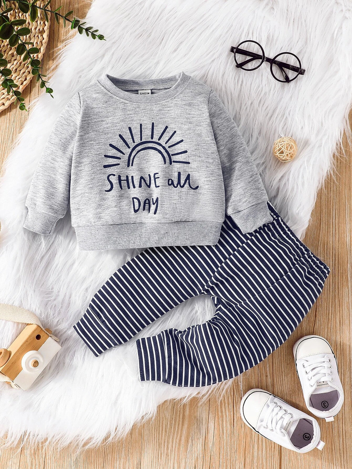 Baby Sun & Slogan Graphic Pullover & Striped Sweatpants