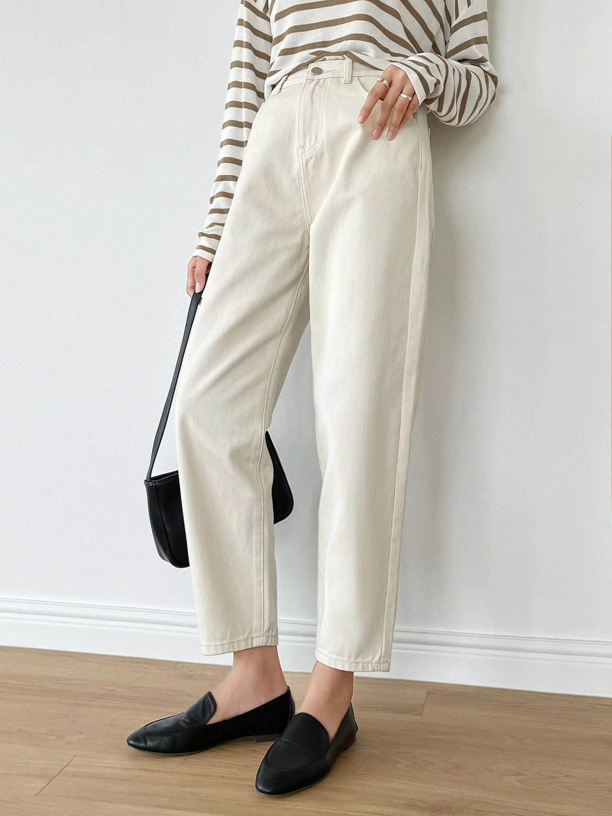 Dazy-Less Solid Tapered Jeans