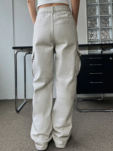 DAZY Buckle Waist Flap Pocket Cargo Jeans