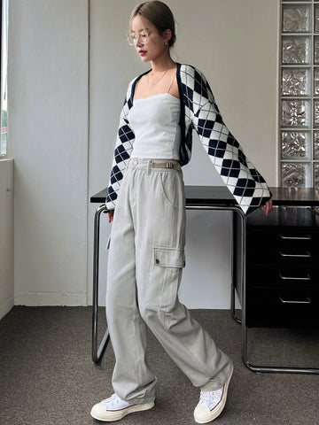 DAZY Buckle Waist Flap Pocket Cargo Jeans