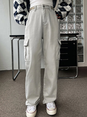 DAZY Buckle Waist Flap Pocket Cargo Jeans
