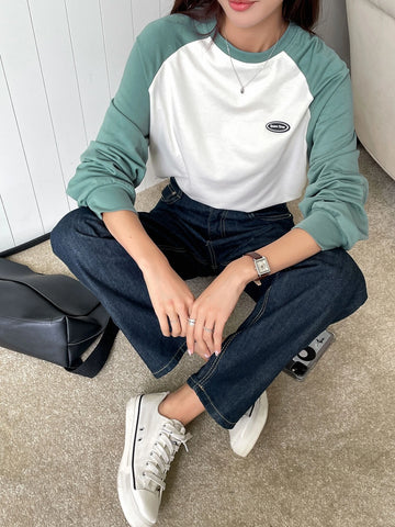DAZY Letter Patched Colorblock Raglan Sleeve Tee