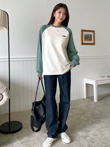 DAZY Letter Patched Colorblock Raglan Sleeve Tee