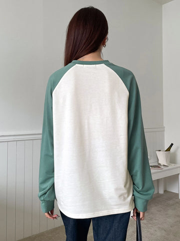 DAZY Letter Patched Colorblock Raglan Sleeve Tee