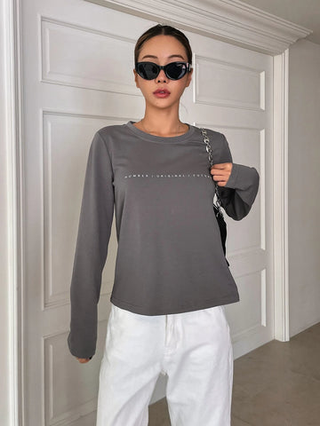 DAZY Letter Graphic Tee