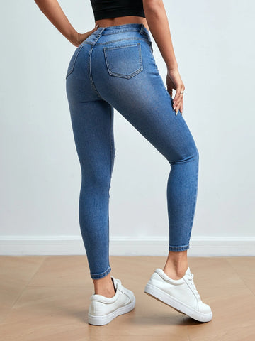 PETITE Slant Pocket Ripped Skinny Jeans