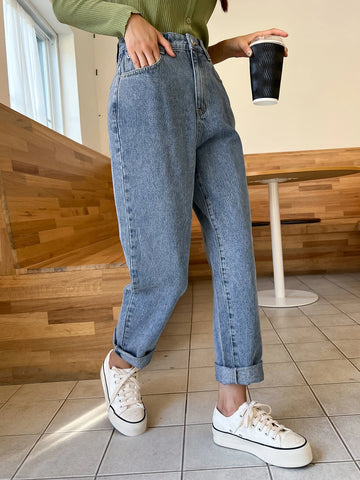 DAZY Mom Fit Jeans