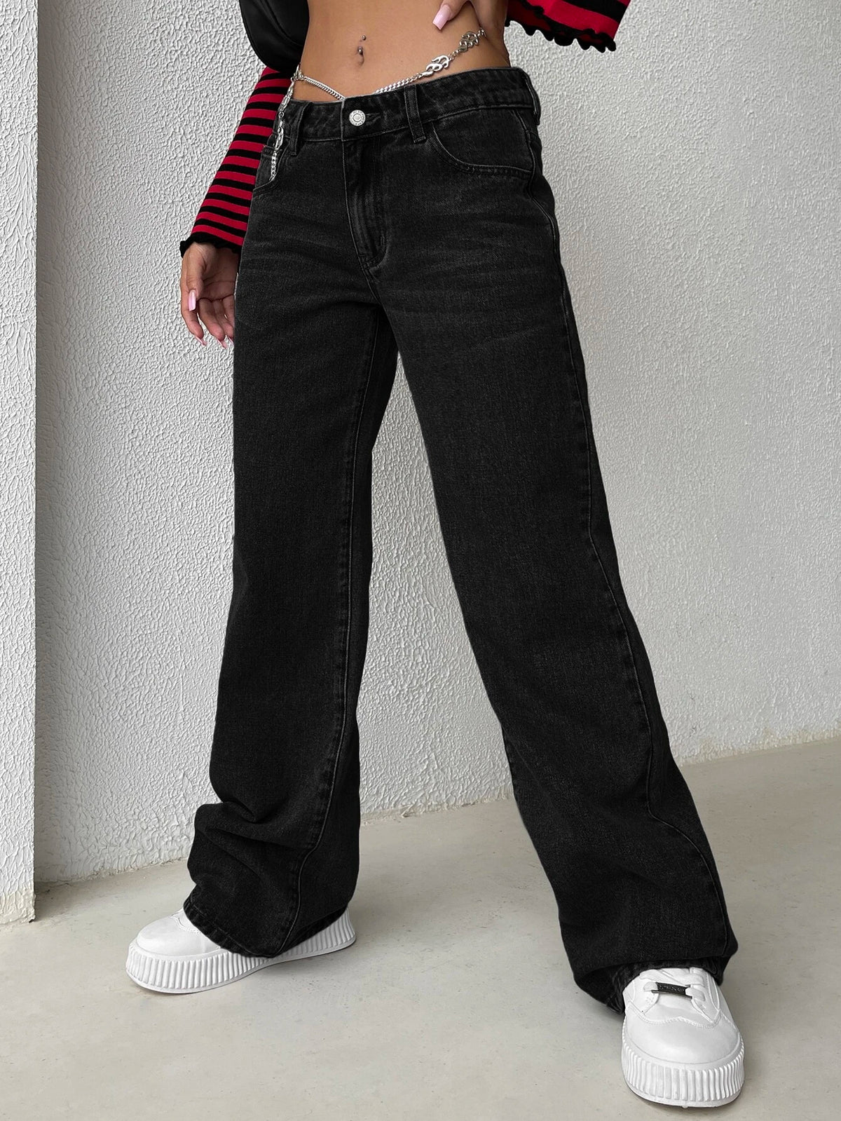 Chain Detail Wide Leg Jeans