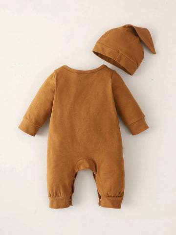 Newborn Baby Letter Graphic Jumpsuit & Hat