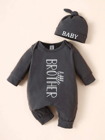 Newborn Baby Letter Graphic Jumpsuit & Hat