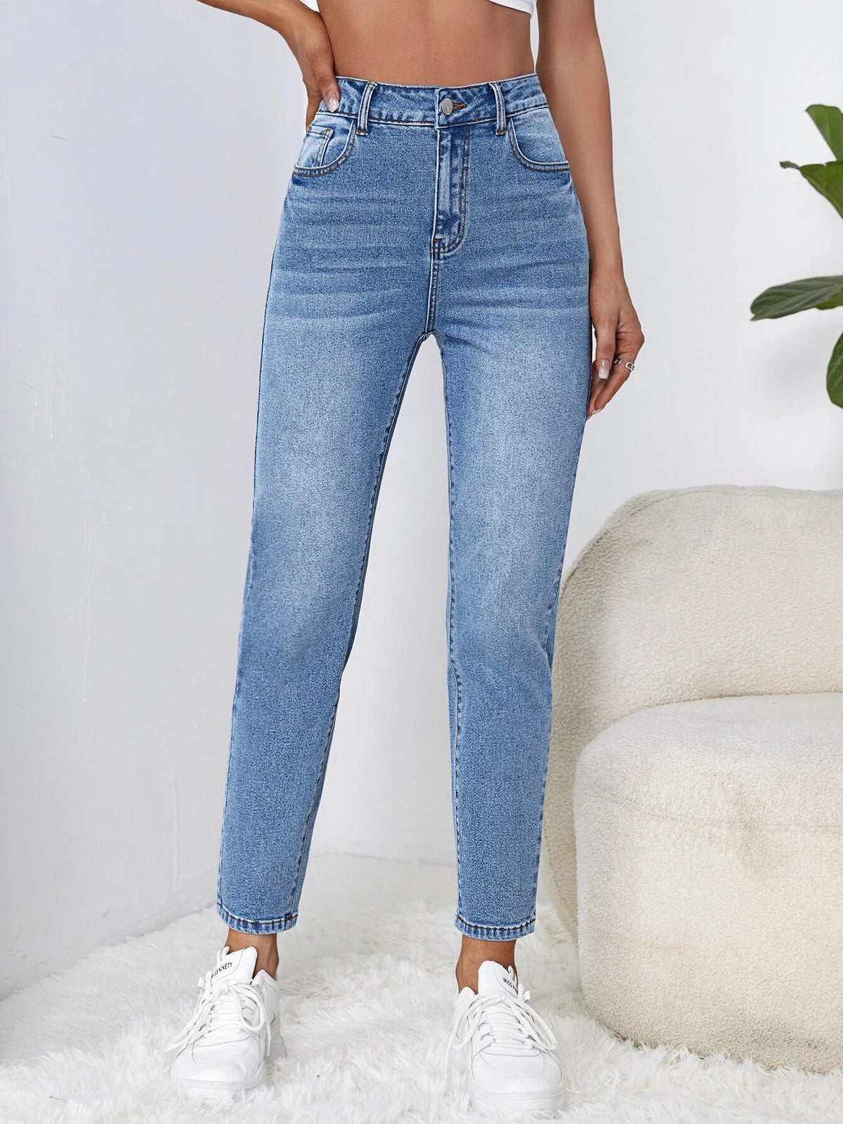 High Waist Mom Fit Jeans