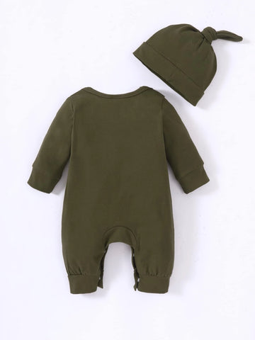 Newborn Baby Letter Graphic Jumpsuit & Hat