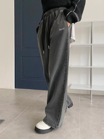 DAZY Letter Patch Embroidery Drawstring Waist Wide Leg Jeans